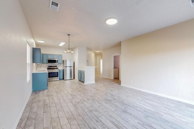 Photo - 5419 Saturnia Rd NW