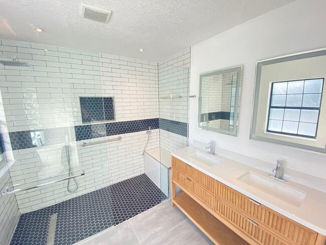 Photo - 13245 Shore Dr