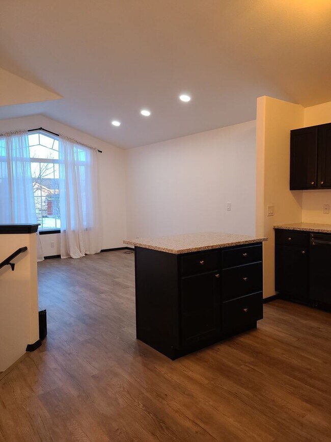 Photo - Beautifully updated 4 bedroom 2 bath Post ...