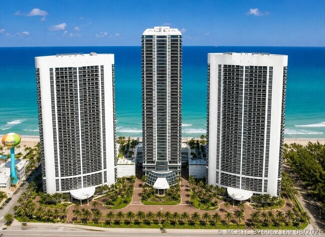 Building Photo - 1830 S Ocean Dr Unit 2809