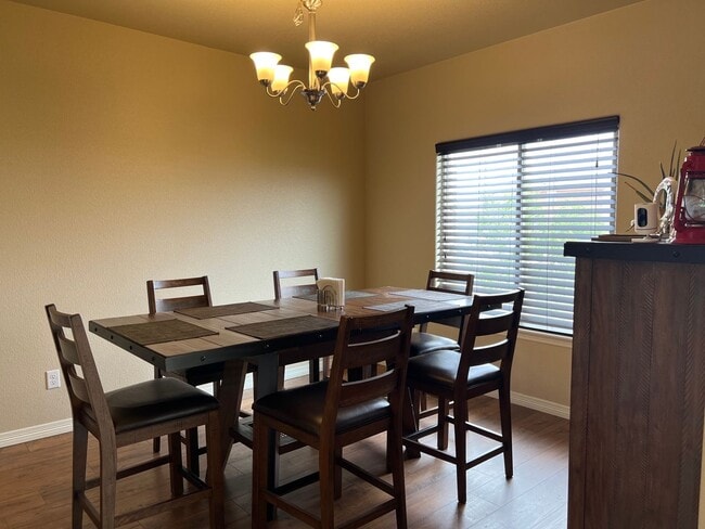 Photo - 4 bedroom Forest Meadows home