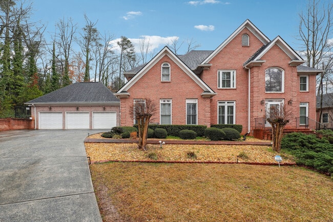 Building Photo - 814 Lynhurst Dr SW