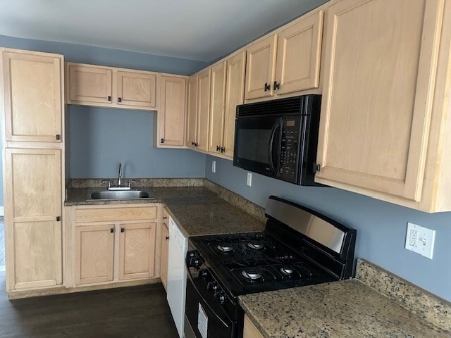 Photo - 581 Lakeview Ave