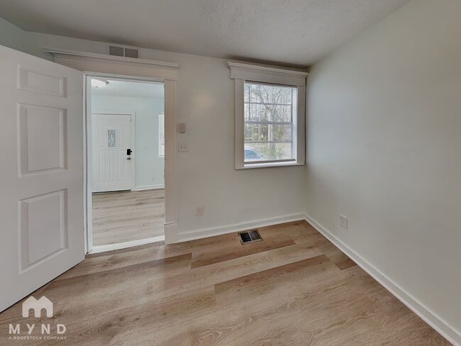 Photo - 2184 W 45th St