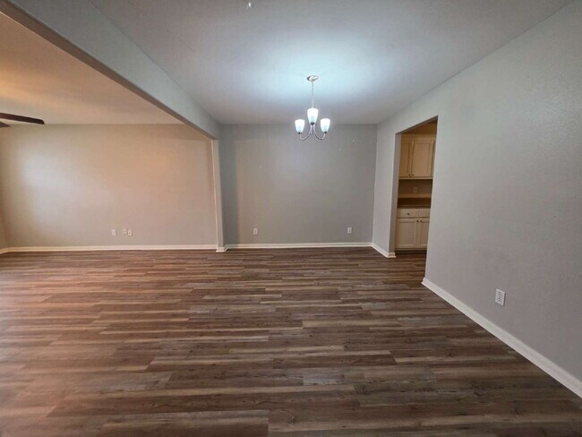 Photo - Updated 3/2 Duplex Near Shopping in San Antonio