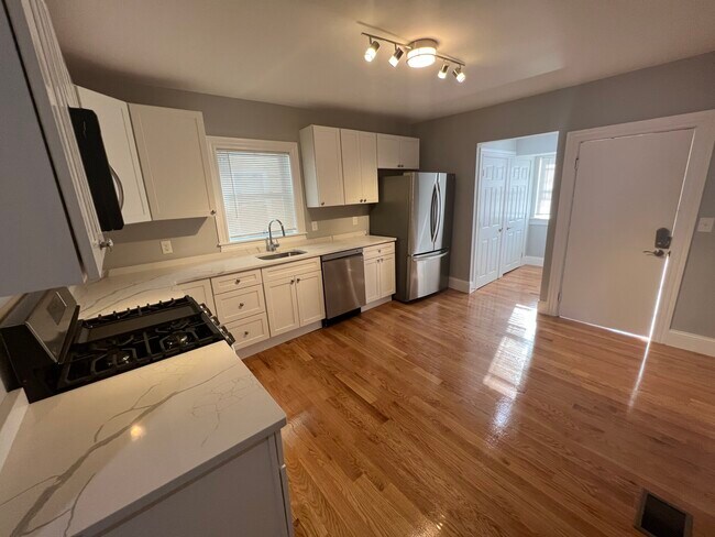366 Highland Ave Unit 1