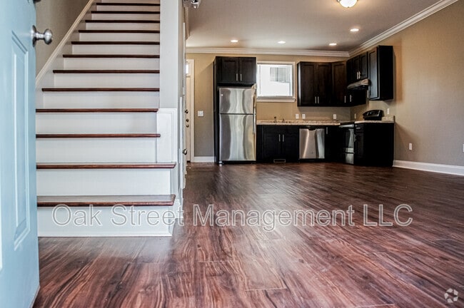 Building Photo - 913 W M.L.K. Blvd Rental
