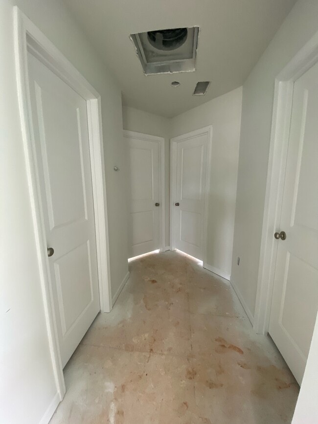 Photo - 676 Millsgate Cir