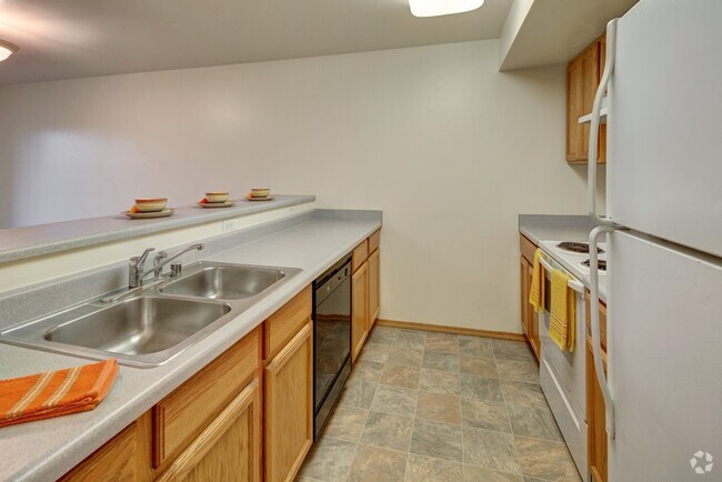 Strawberry Lane Apartments - Kitchen - Strawberry Lane Rental