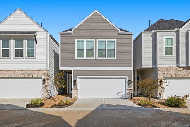 Building Photo - 413 Stonework Garden Ln