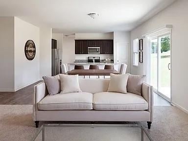 Photo - 166 Verona Dr NW