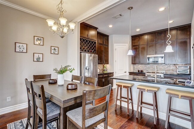 Photo - 1237 W 24th St