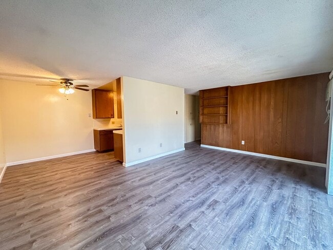 Photo - 4675 Bancroft St Unidad H
