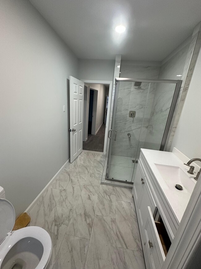 Photo - 2026 Bleigh Ave