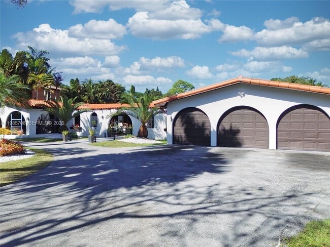 Building Photo - 7925 SW 124th St