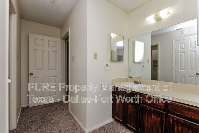 Photo - 7525 Windhaven Rd