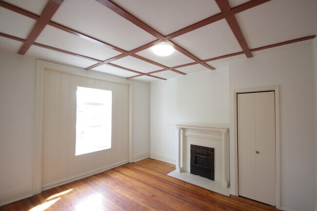 Building Photo - 407 Franklin Ave Unit 3