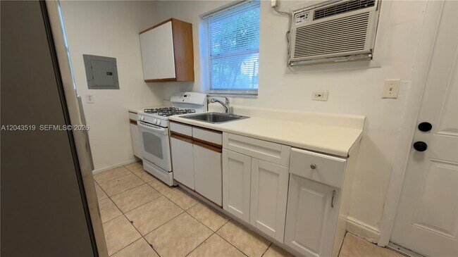 Photo - 808 84th St Unit 810