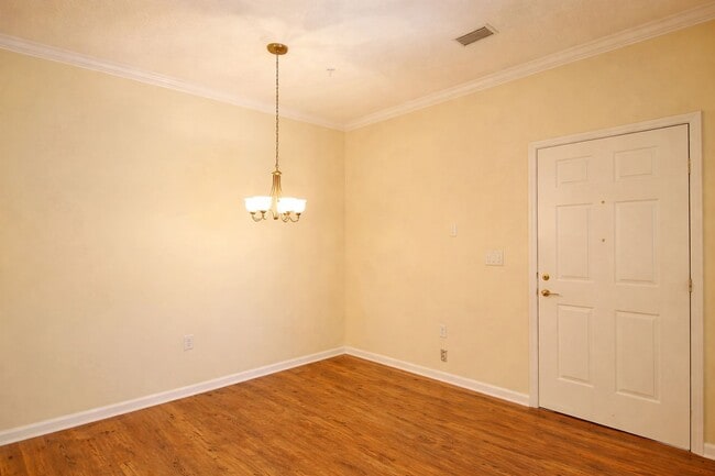 Photo - B13** Unit B13