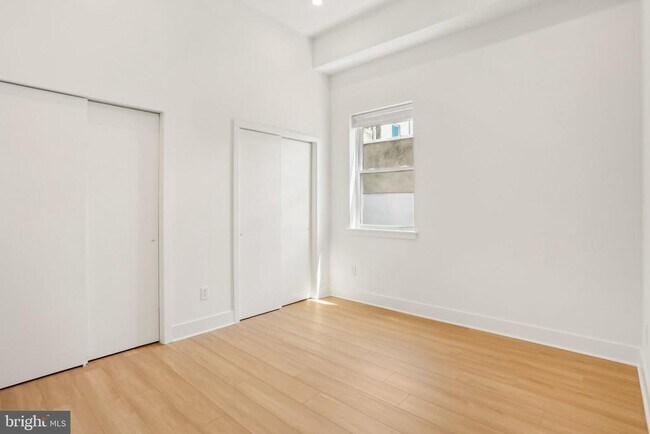 Photo - 3952 Lancaster Ave Unidad 302