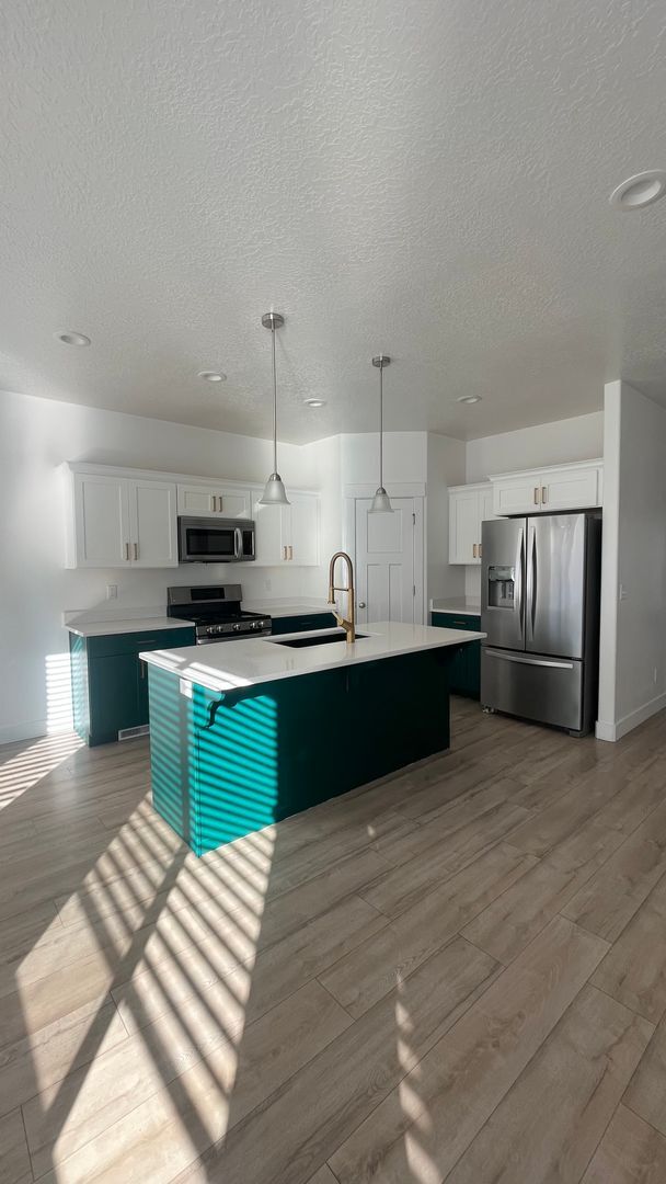 5 Bedroom/3 Bathroom Townhome in Lehi - 5 Bedroom/3 Bathroom Townhome in Lehi