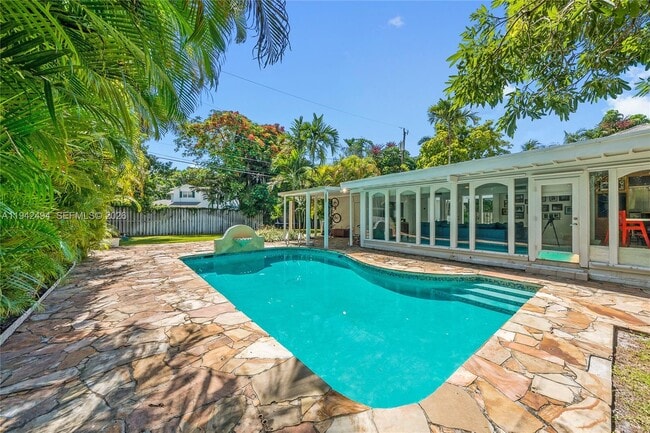 Photo - 4255 Lennox Dr