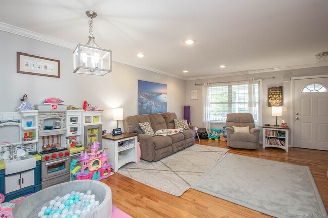 Photo - 39 Coram Rd Unidad APT 2