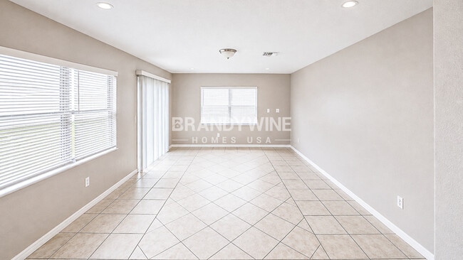 Photo - 3137 Overdale St