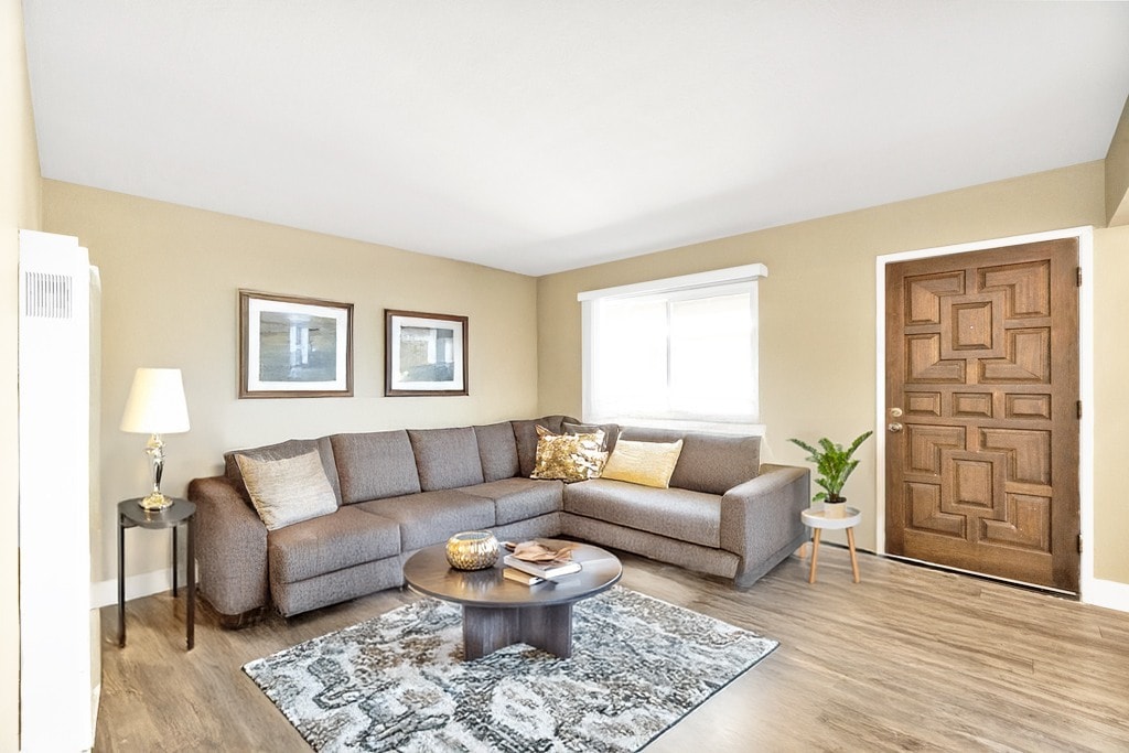 Royal Palms Apartments - Royal Palms Apartments