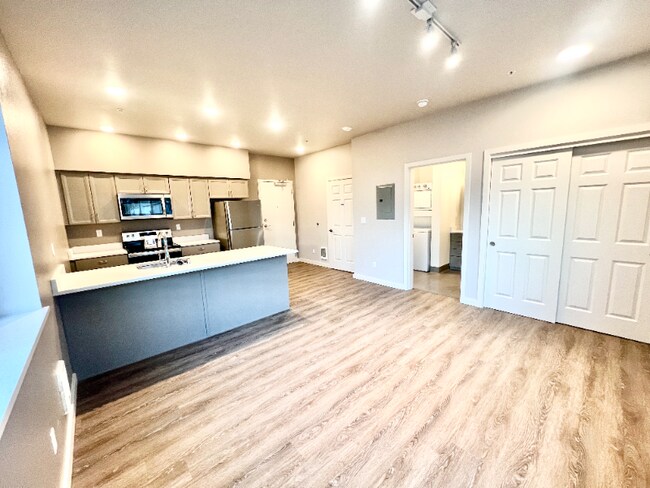 Photo - 2330 Yakima Ct Unidad A101