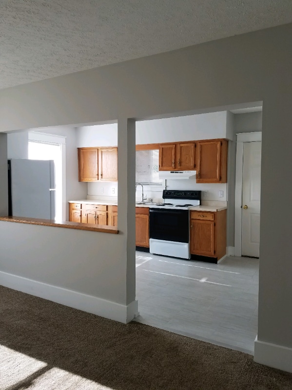 Photo - 225 1/2 E Findlay St Unit Apt G