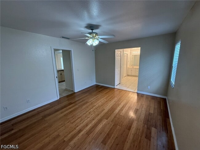 Building Photo - 911 SE 31st St