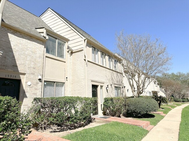 Photo - 15314 Gorham Dr Condo