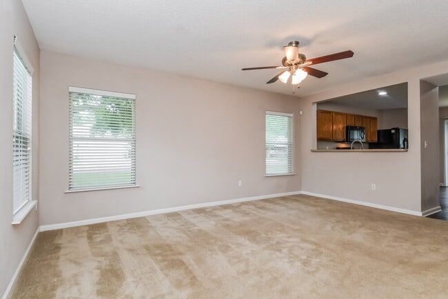 Photo - 948 Collinswood Dr