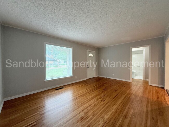 Photo - For Lease | Tulsa | $1275 Rent | Available now!