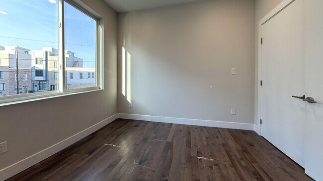 Photo - 1631 Point Breeze Ave Unit #2F