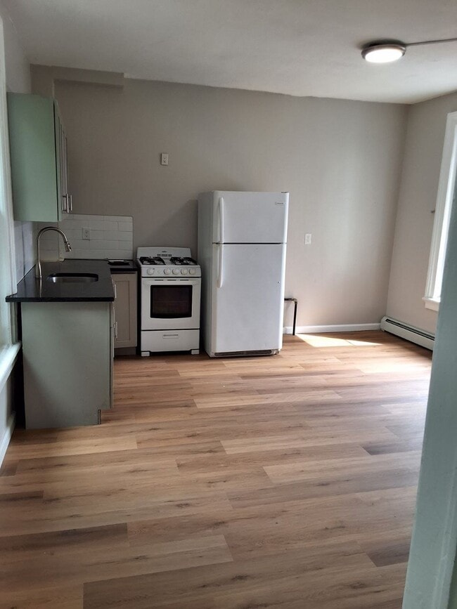 Photo - 125 W Sidney Ave Unit Apt 4