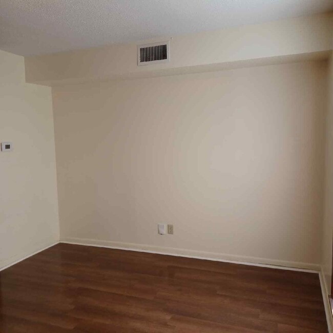 Photo - 115 S Maple St