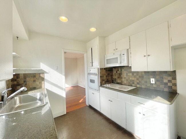 Photo - 2626-2628 S Street Unit 2628