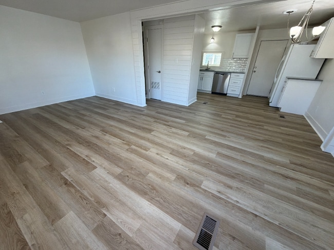 Photo - 8401 Peakview Dr