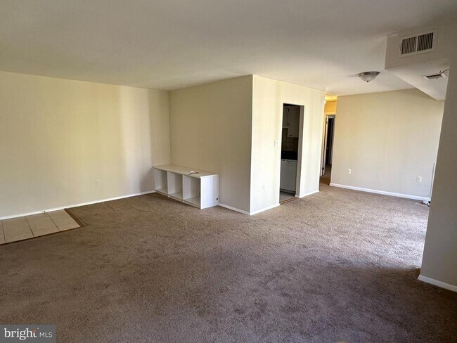 Photo - 5101 Crossfield Ct Unit 11