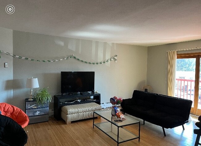 Photo - 700 Old Lane Rd