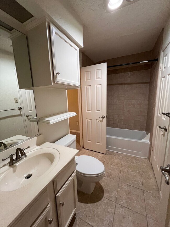 Photo - Tom Green #102 Unit 3111 Tom Green #102