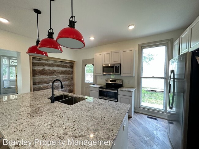 8 br, 6 bath House - 514 W Kirkwood Ave - 8 br, 6 bath House - 514 W Kirkwood Ave