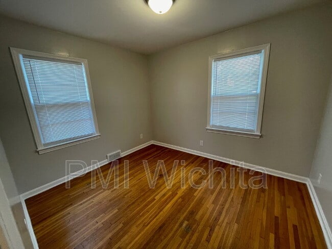 Photo - 1204 S Fabrique Dr