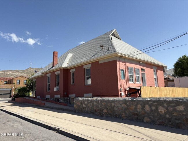Photo - 1800 Montana Ave