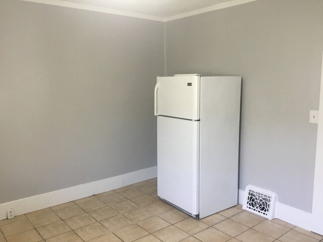 Photo - 1705 W 15th St