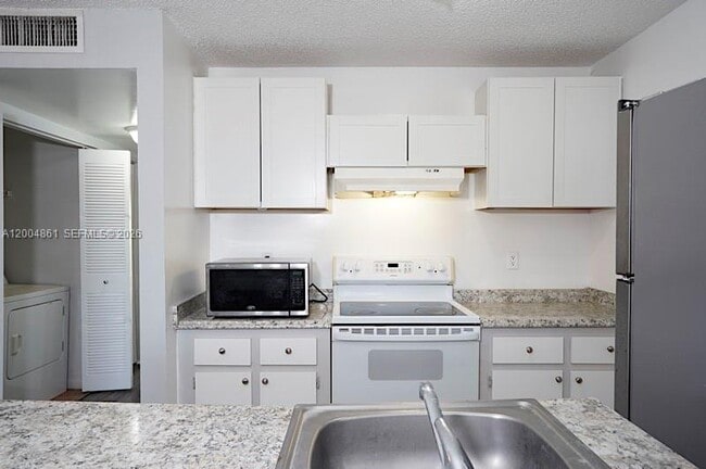 Photo - 1727 Meadows Cir W Unit 1727