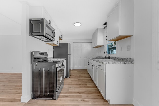 Photo - 702 E Park Ave