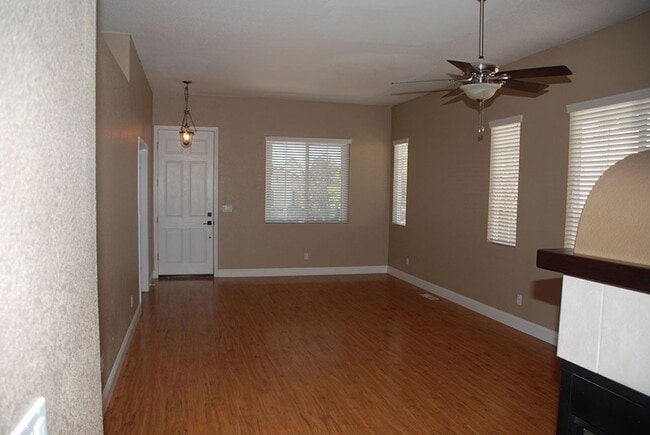 Photo - Beautiful 4 br, 2 bath, 2 car garage Home in Sparks.